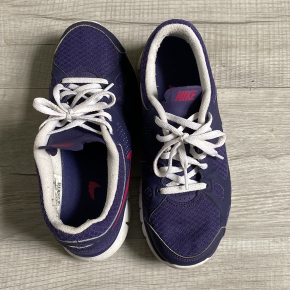 Purple Nike Running Sneaker - Picture 4 of 7